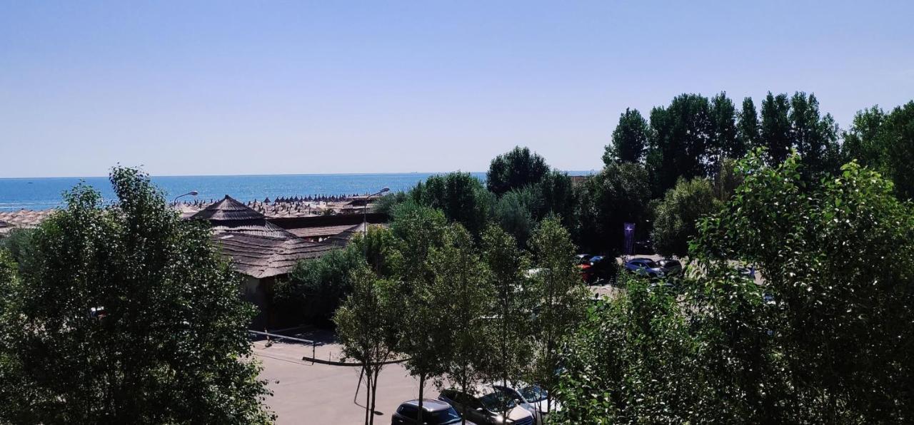 Oceana Summerland Apartment Mamaia Exterior photo