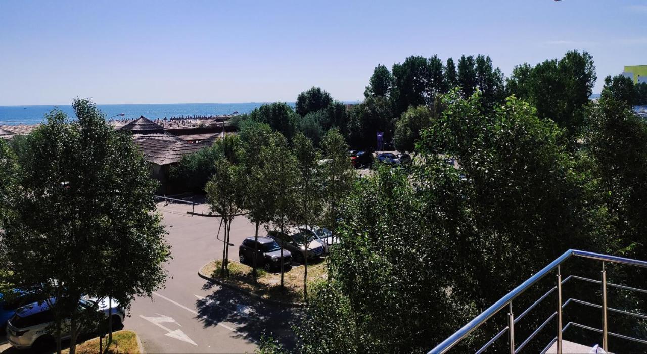Oceana Summerland Apartment Mamaia Exterior photo