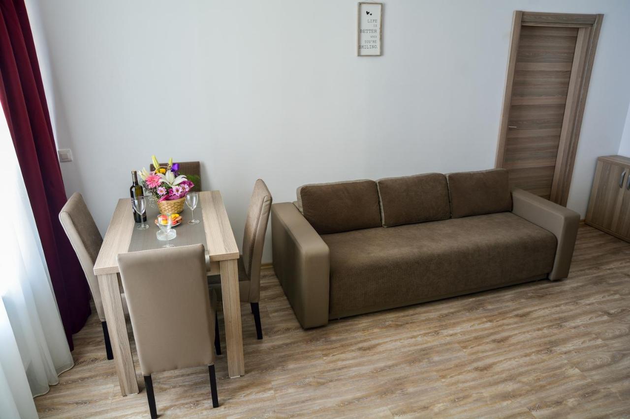 Oceana Summerland Apartment Mamaia Exterior photo